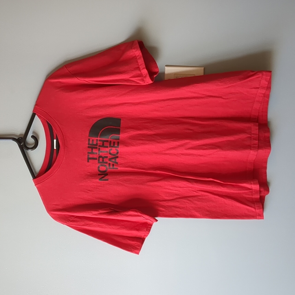 The North Face Red T-shirt Large